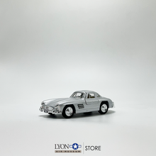 Load image into Gallery viewer, Mercedes Gullwing - Pullback Model Car
